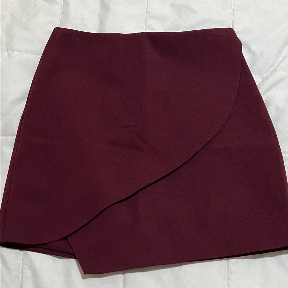 Alice and Olivia
Dasia Asymmetric Mini Skirt